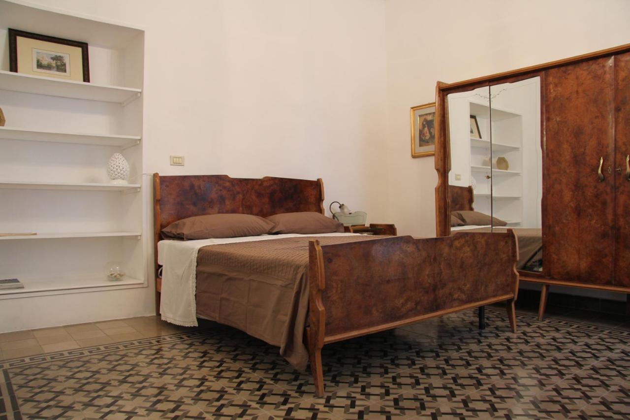Casa Vacanza Icaros, Ortigia Hictoric Center, 200 Mt From The Beach Syrakus Exterior foto