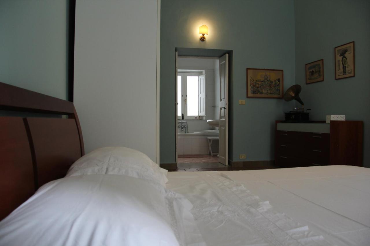 Casa Vacanza Icaros, Ortigia Hictoric Center, 200 Mt From The Beach Syrakus Exterior foto