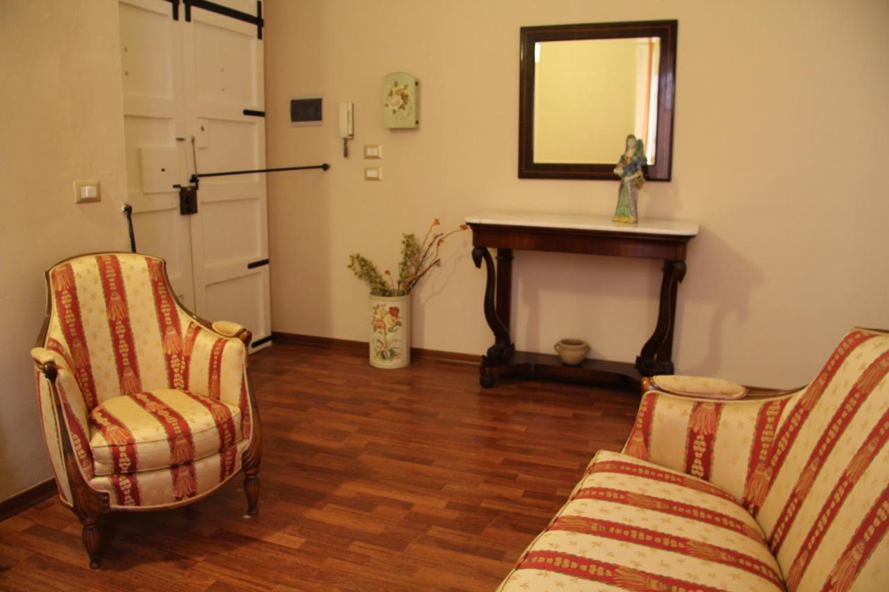 Casa Vacanza Icaros, Ortigia Hictoric Center, 200 Mt From The Beach Syrakus Exterior foto